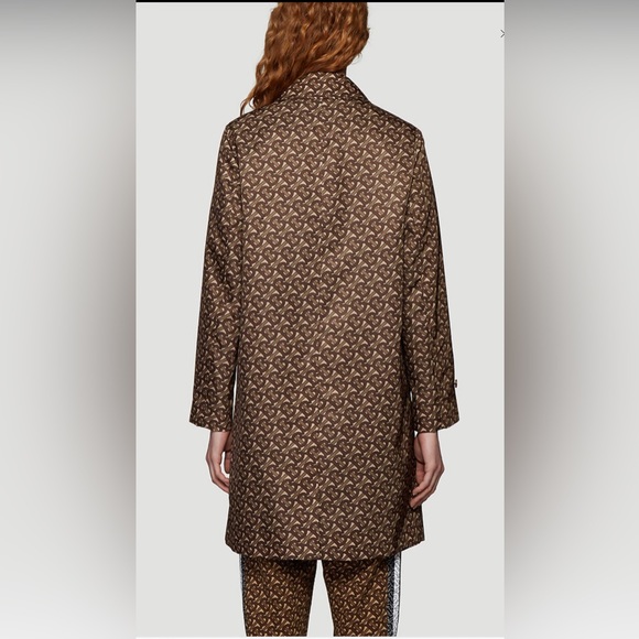 Burberry coat - Picture 3 of 13